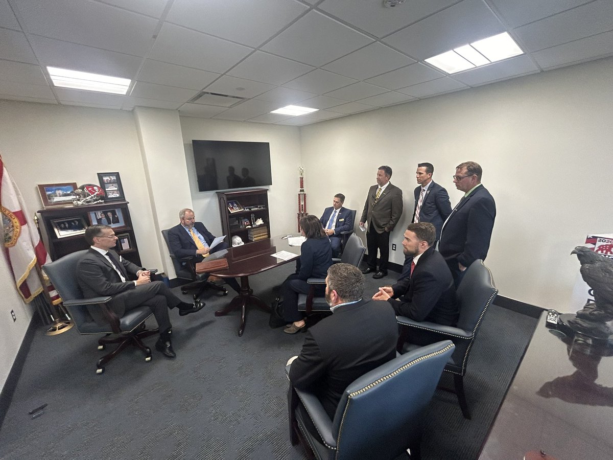 Florida GCSA representatives spending time in Tallahassee with <a href="/SouthernGroupFL/">The Southern Group, Florida</a> Thank you to <a href="/JoeGruters/">Joe Gruters</a> for supporting our BMP efforts <a href="/UFTurfTeam/">UF IFAS Turfgrass</a>