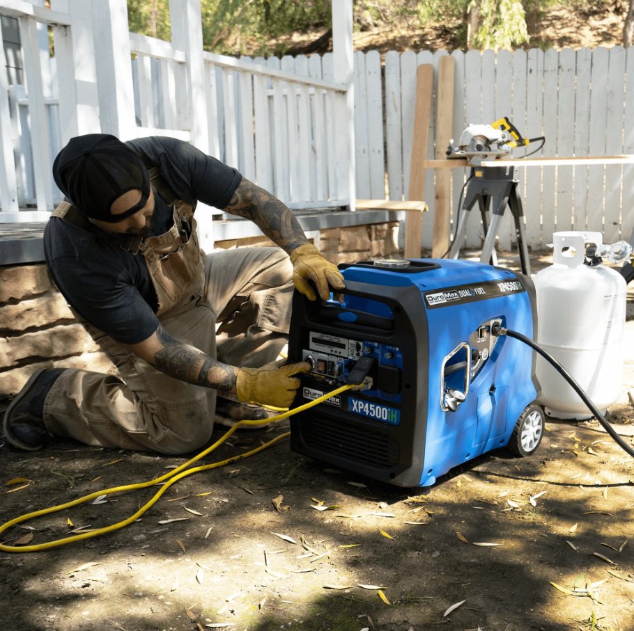 Generator_Mart's tweet image. Have you been putting off that DIY project? The @DuroMaxPower 4500W portable generator (DS-XP4500IH) is a versatile power source. Click ow.ly/kxoL50Qws1F to learn more on this dual fuel option. 

#Duromax #PortableGenerator #DIY #HoneyDoList #Power #Propane #Gas