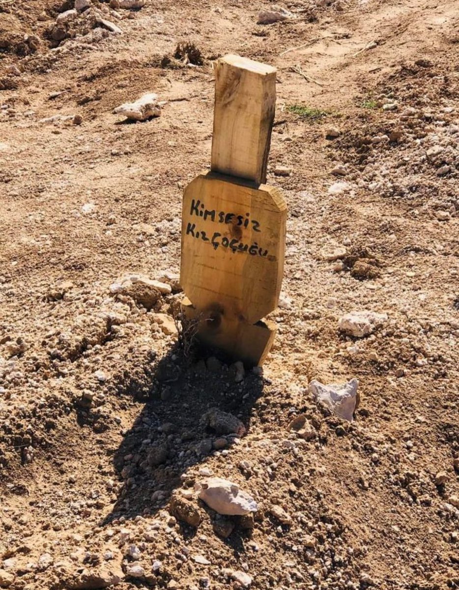 Acıların, ağıtların duyulmadığı,
Bir evladın kimsesiz kaldığı,
En uzun gecedir 6 Şubat 2023..