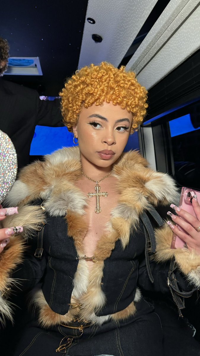 sinclairjournal's tweet image. Ice Spice looks flawless in a new photo.