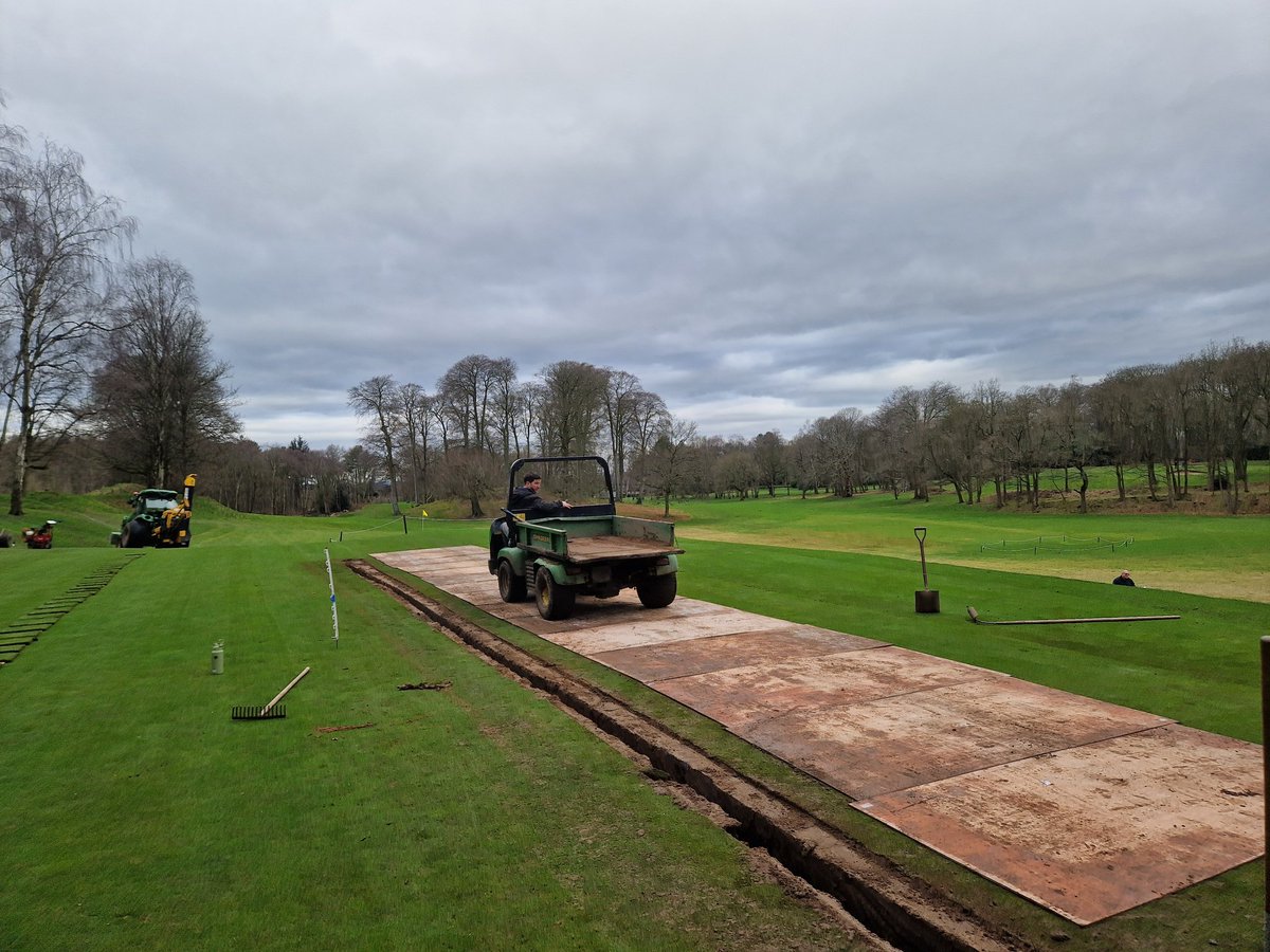 DunhamGreens's tweet image. Productive day @DunhamForestGC today. Drainage installed into the 5th green, along with the 18th tee prepped for turfing later this week. Fingers crossed we don't get to much of the wet stuff tomorrow
