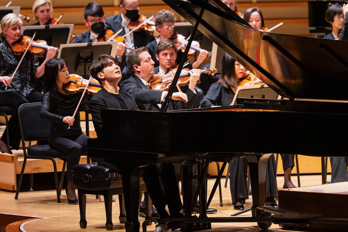 SeongJinCho's tweet photo. Thank you, @CleveOrchestra and @KCanellakis!

© Alex Markow https://t.co/YyzRDFzDM6