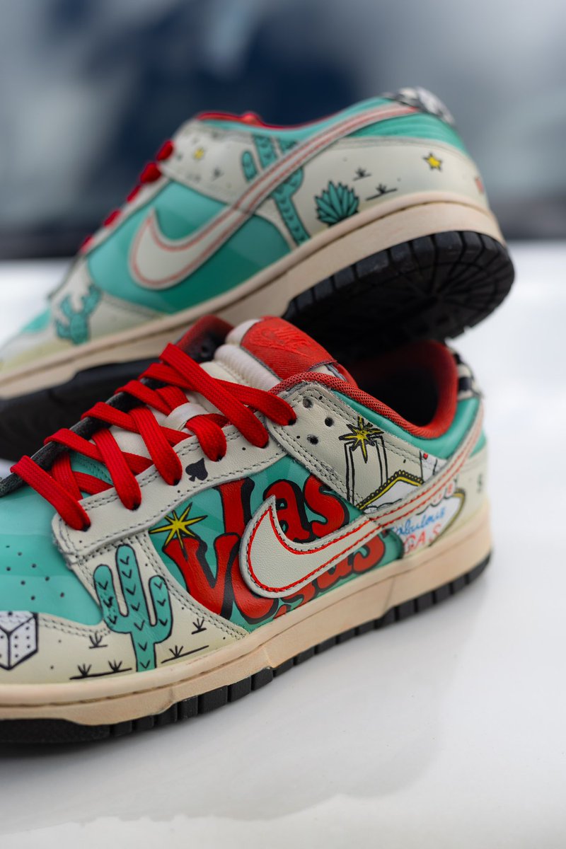 jada_theblock's tweet photo. Vegas Dunks for Super Bowl Weekend🎰
#vegas #lasvegas #superbowl #superbowlivii #customdunks #customshoes #nfl #football #customsneakers #casino #vegascasino #chiefs
#49ers https://t.co/bzAOlozNmB