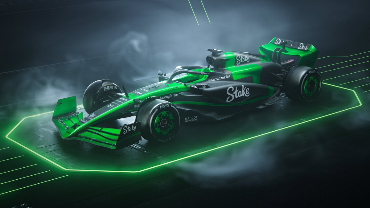 lizandelrio's tweet photo. Stake ya puede pagar una buena cantidad de pasta para que dejen decorar el coche de tal manera. La FIA y la Formula 1 en general deberían intervenir. Me parece espantoso. Quizás solo sea cuestión de acostumbrarse. https://t.co/dMJYsEYvN2