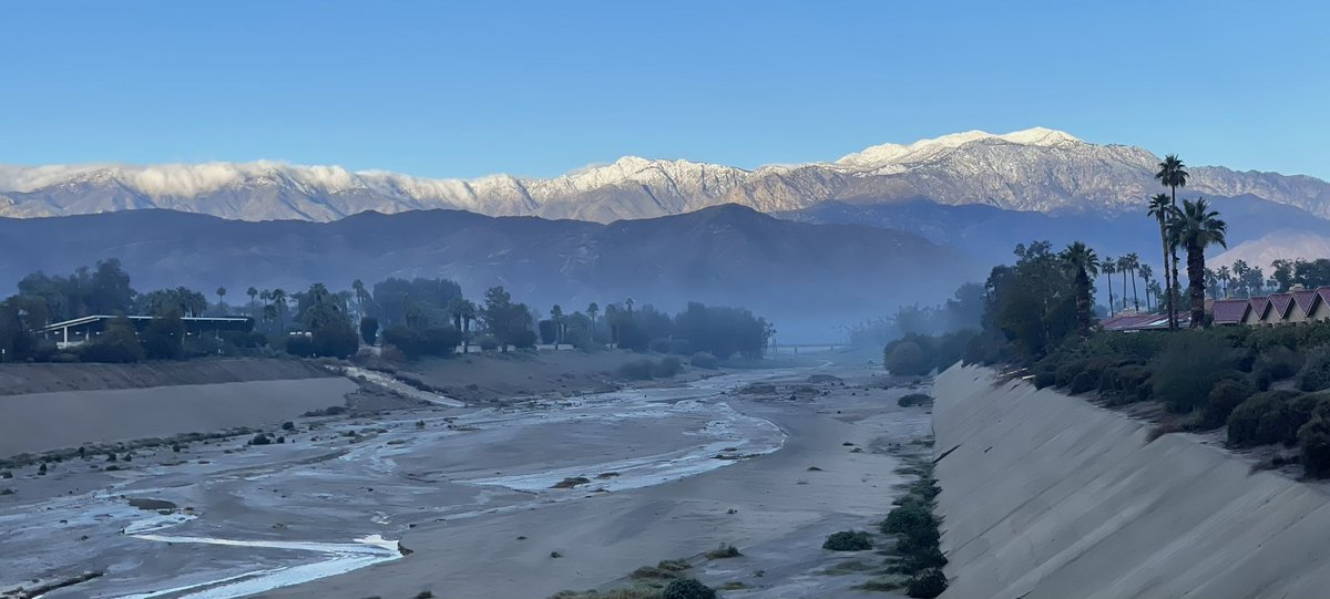 Snow covered San Jacinto mountains in southern California about to get even more snow from massive storm hitting LA and the coast #atmosphericriver