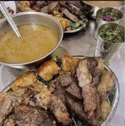 SalemDafallla's tweet photo. لما تتزوج البنت الي امك              لمن تتزوج                              اختارتها ليك                                 البنت البتحبها https://t.co/6plqvjZF0n