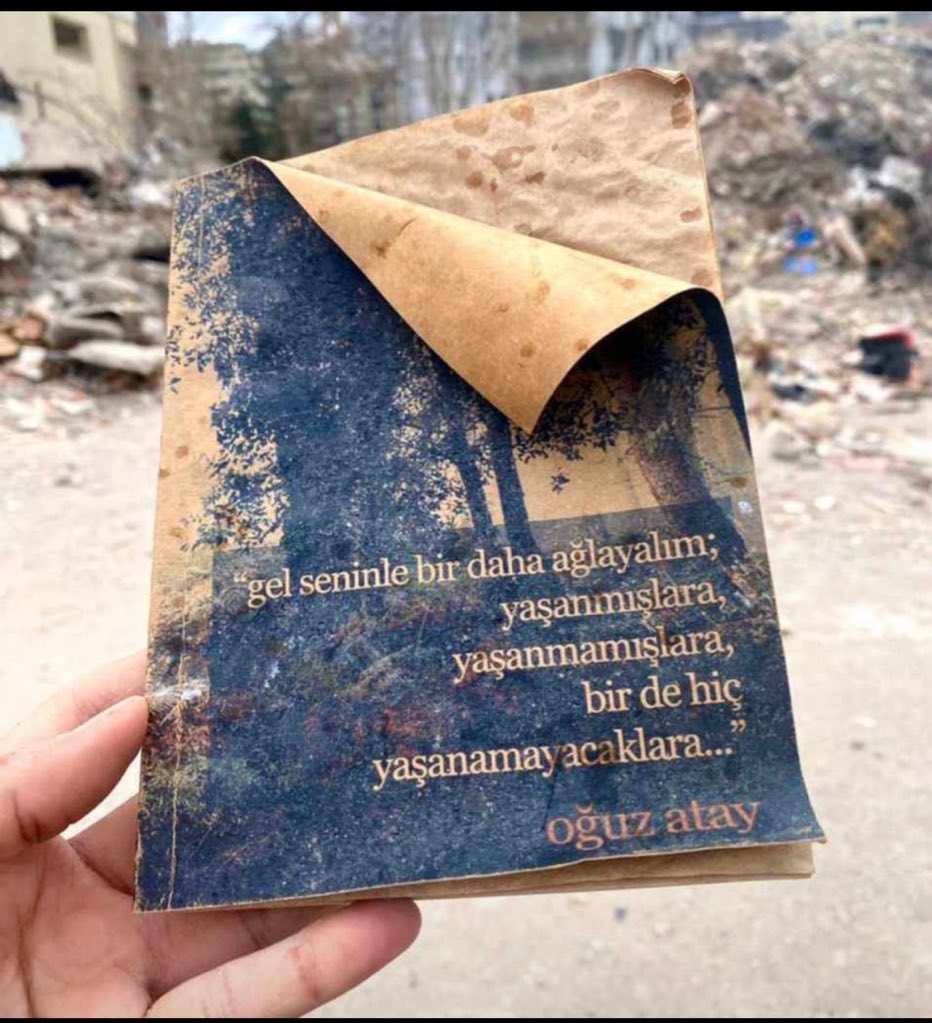 Bazı acılar hiç bitmeyecek,bazı yaralar hiç sarılmayacak 🥀

#6subat2023 
#Gaziantep #6Subattakaldık 
#6subatdepreminiunutmayacağız #DepremiUnutmaUnutturma #Malatya