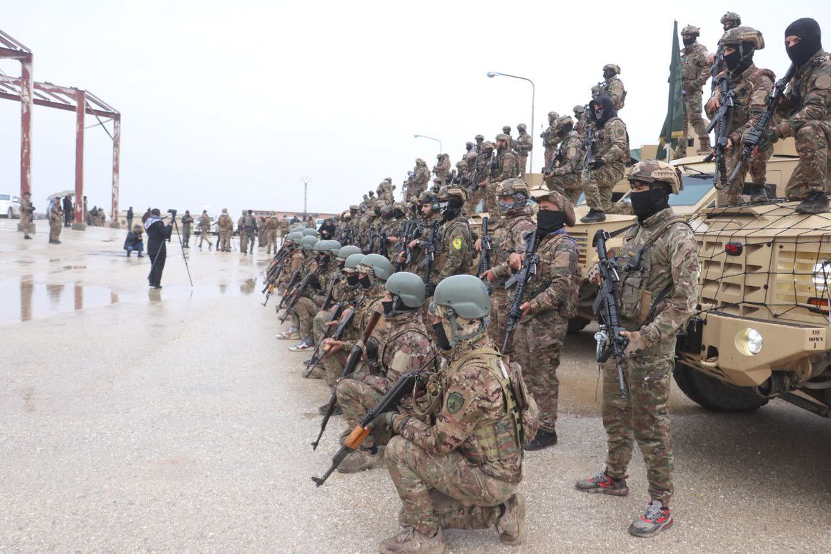 Brwa_ibrahim8's tweet photo. #SDF
#KOMANDOS
#YAT
#YPJ
#NoISIS, #alHawl, #Security https://t.co/1kL4VINBW4