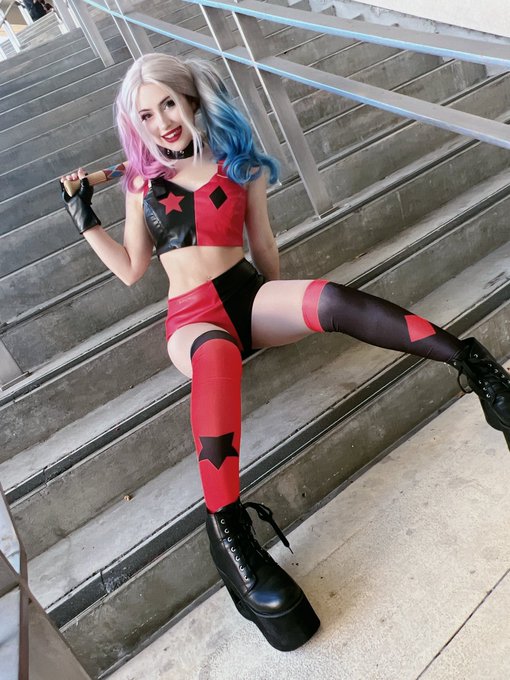 Anyone need a crazy gf? https://t.co/kz1szeGcK2