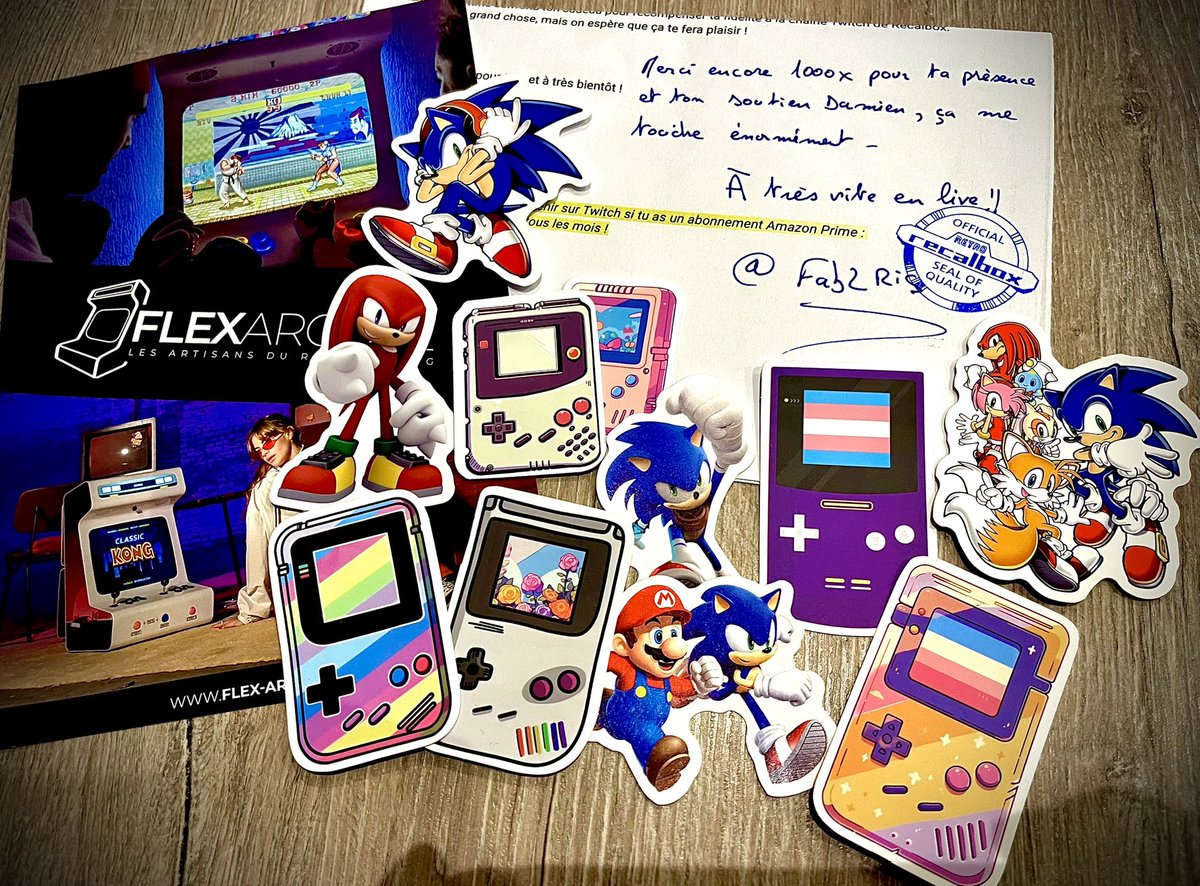 Initiales505's tweet photo. @recalbox @Fab2Ris Bien reçu mon super cadeau 🤩 Merci @recalbox et merci @Fab2Ris pour ton message et ta selection de stickers au top 👌🏻 
Vivement ce soir sur twich pour passer une bonne soirée nostal’geek 👍🏻 https://t.co/mvcVJkS17B