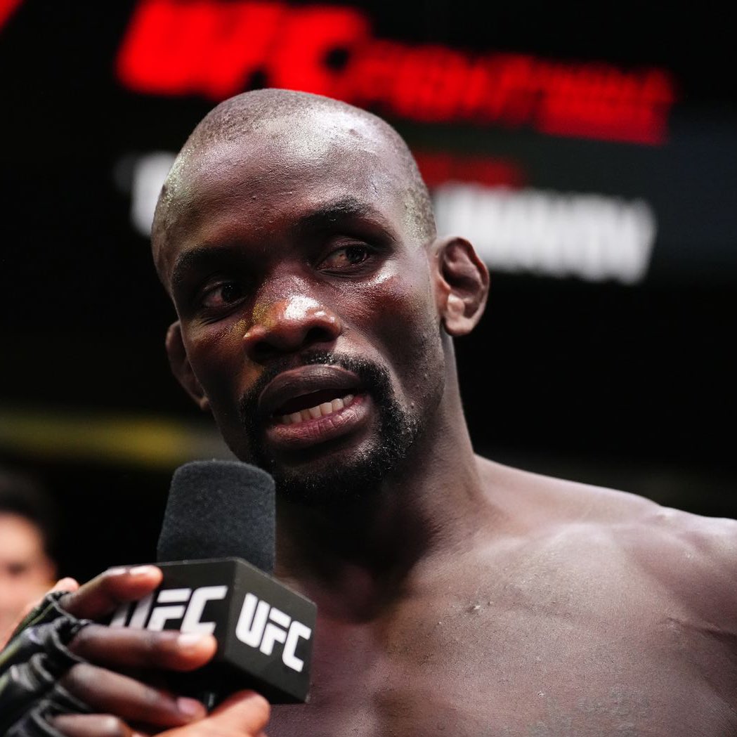 mma_orbit's tweet photo. 🚨| Themba Gorimbo has told @arielhelwani that he will fight again in May.

Sean Shelby reportedly came to the back and told him he will fight again in May.

No specific date or opponent but that’s the plan.

[per The MMA Hour]

#UFCVegas85 #UFC #MMA https://t.co/rB56TA7afi
