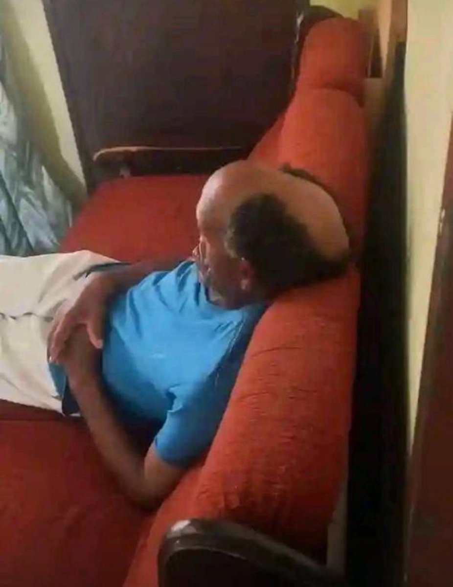 lavimemes's tweet photo. @orgaychi @ronza69 @PusherAfrica @ChrisExcel102 Point of correction Oga, they love your mooney 😂 https://t.co/a5KGvVYQT8