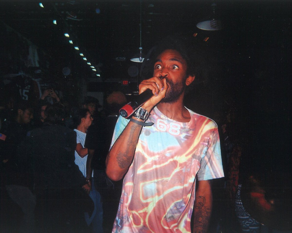 Ho99o9's tweet photo. 2013 - a year of dedication &amp; opportunity, to do &amp; play wherever we can get eyes on us. In this case a streetwear shop that our homies was hosting a event. Big thank you to @IZATREND for putting that together, hosted by our good friend @MoRuf88 Home is where the heart &amp; hurt is. https://t.co/U9lZ6jhQOe