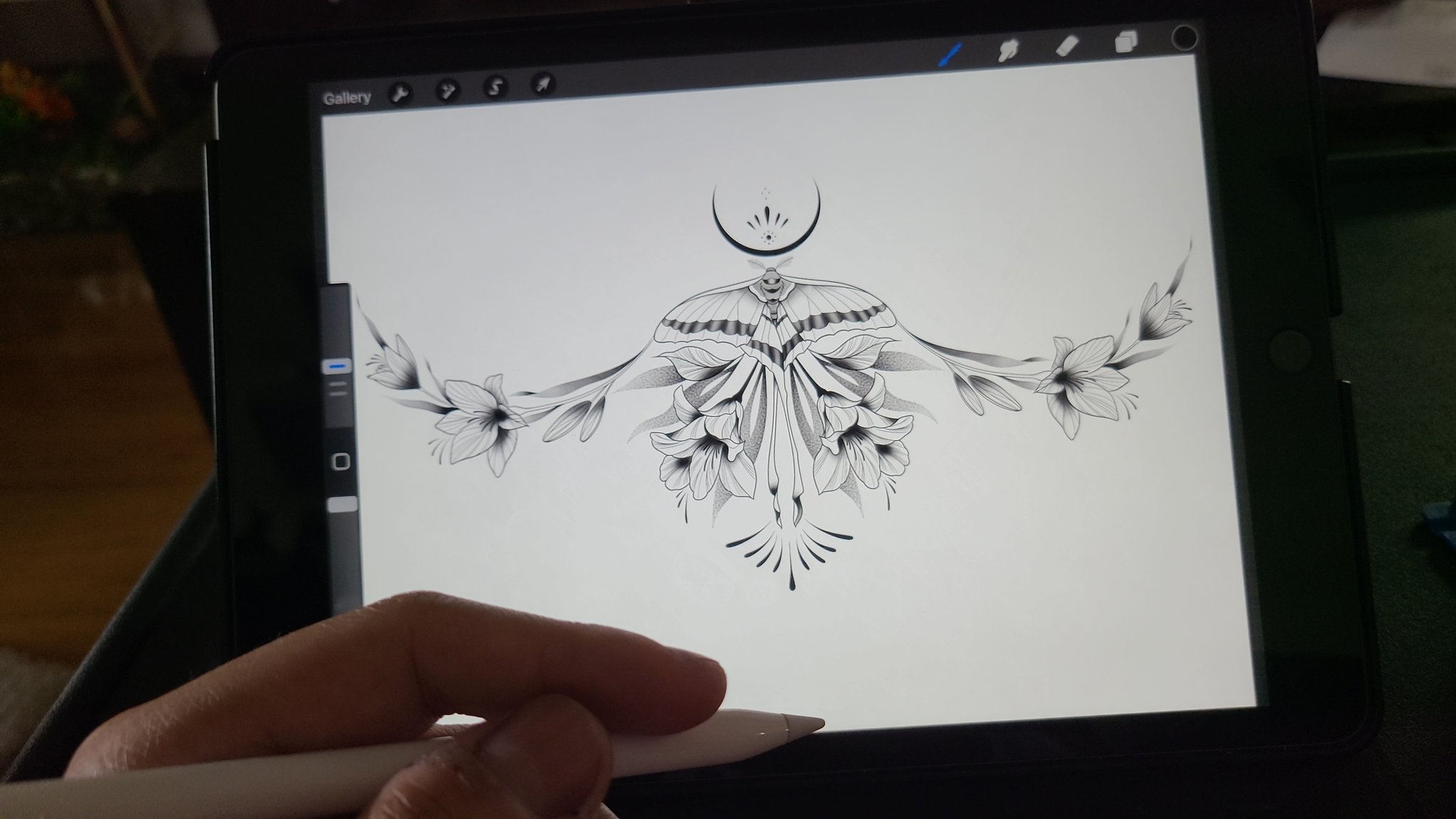 ᴵ ᴳ ᴼ ᴿ on X: underboobie luna moth commission
