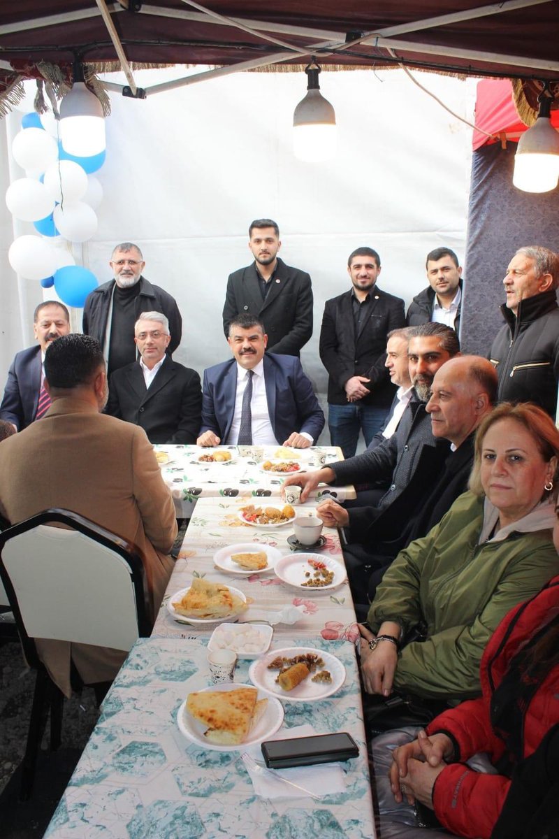 gns_erc's tweet photo. Dilovası Erzurumlular Derneğimizin ve KEDFE Kocaeli Erzurum Dernekler Federasyonumuzun düzenlemiş olduğu “Yöresel Lezzetler” tanıtım programına katıldık. 
Bir çok ürünün sergilendiği ve sunulduğu bu lezzet durağına uğramanızı tavsiye ediyoruz. 
Yer: Dilovası Belediye Meydanı https://t.co/VGNsQfPcK8