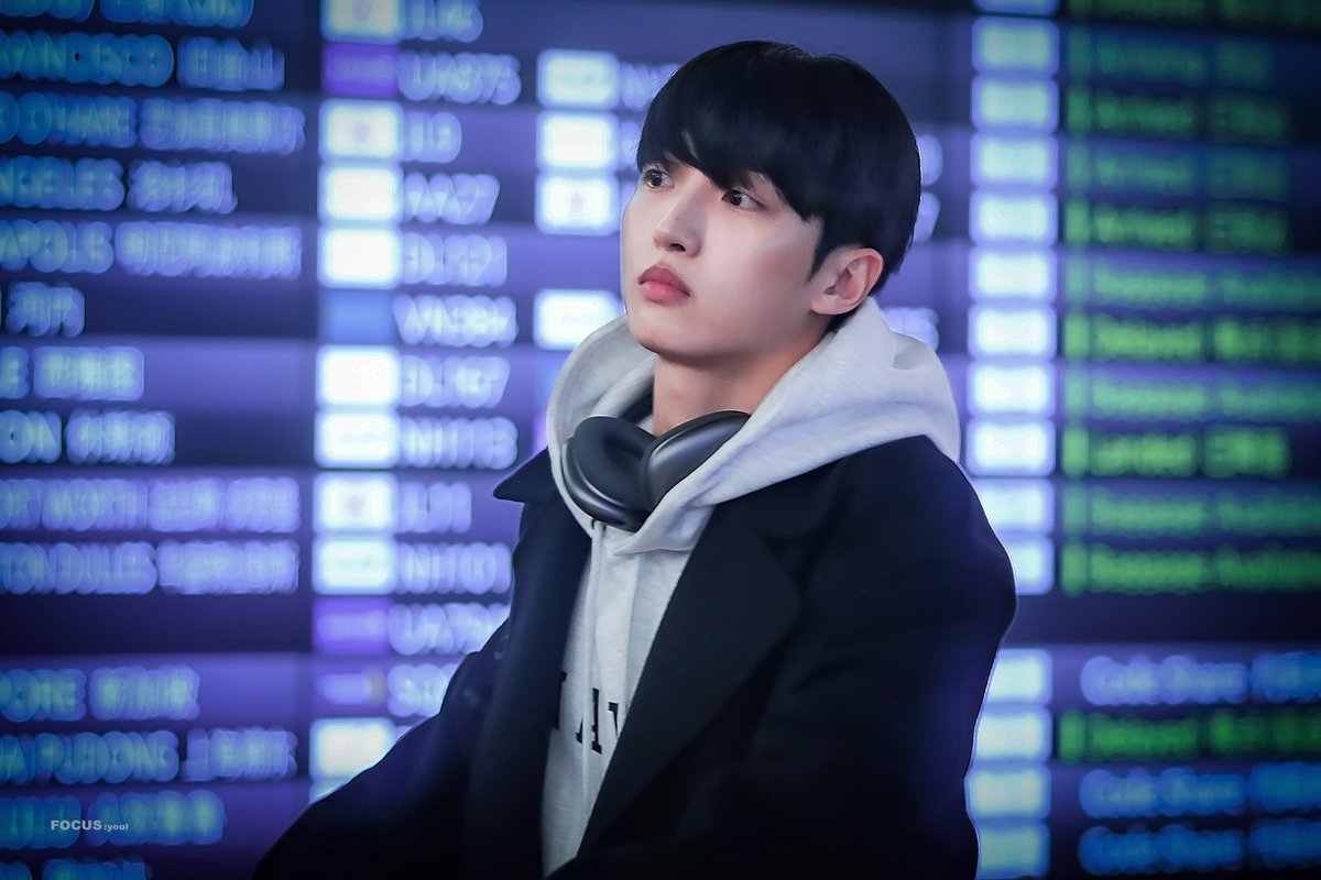 focusonyoul's tweet photo. 231121 HND

#업텐션 #선율 #선예인 #UP10TION #SUNYOUL #SEONYEIN https://t.co/D15gz2FRZJ