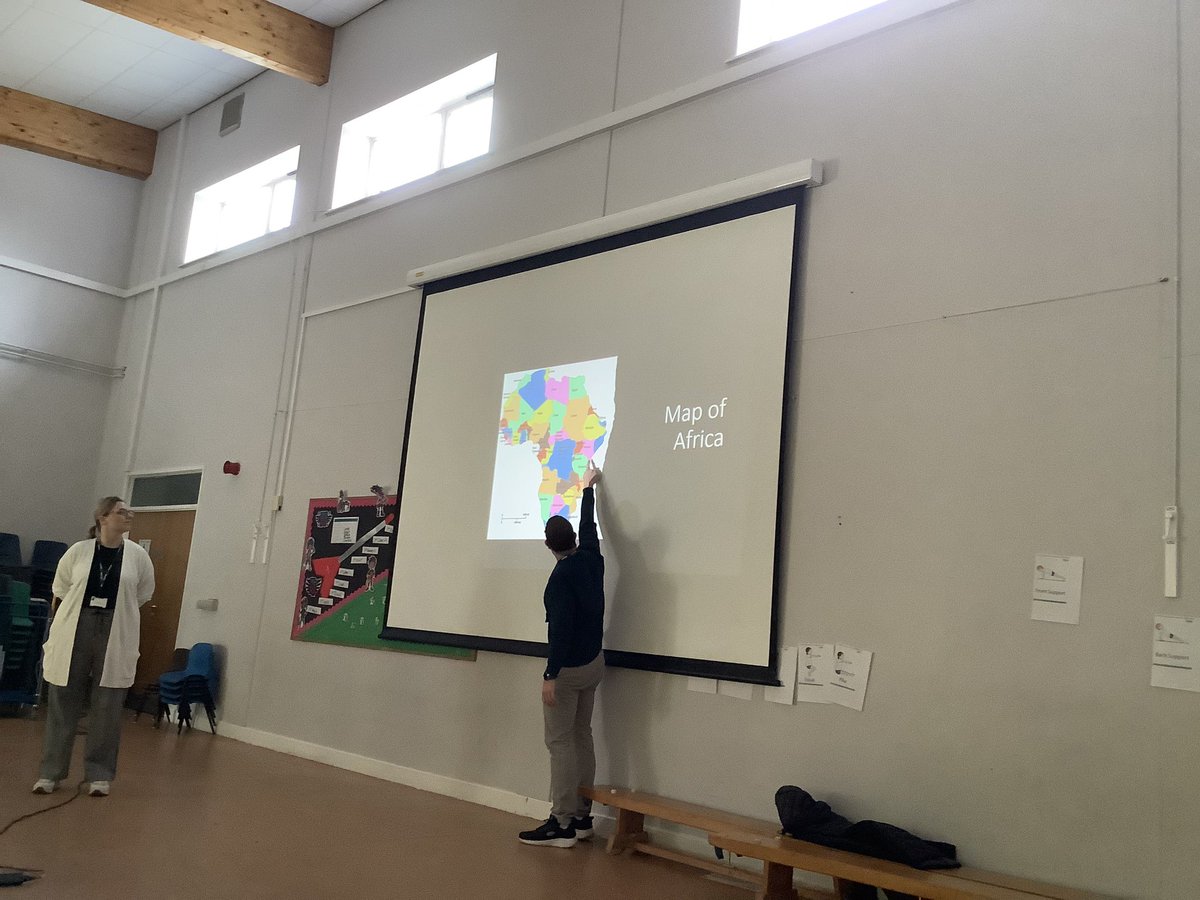 MetheringhamP's tweet image. Early Years and KS1 got to hear all about what it is like to live in Africa during assembly today.  We have been inspired to travel #community #supportiveparents #teamwork 🐆🐘🦒🦏🦛🦓