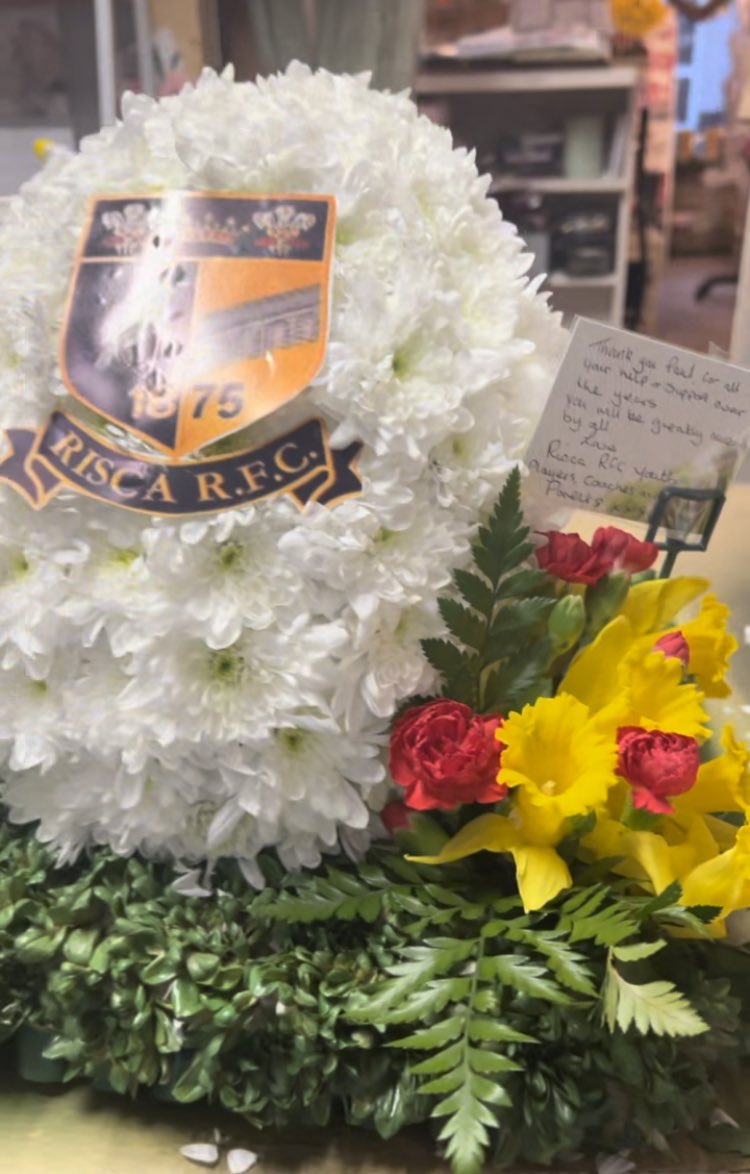 RiscaYouthRFC's tweet photo. Sad day today as we said good bye to one of our own❤️ Paul Evs you have been a massive part of our journey, great times all the boys will always remember #onceacuckooalwaysacuckoo ⚫️🟡 https://t.co/Azk56rpSmq