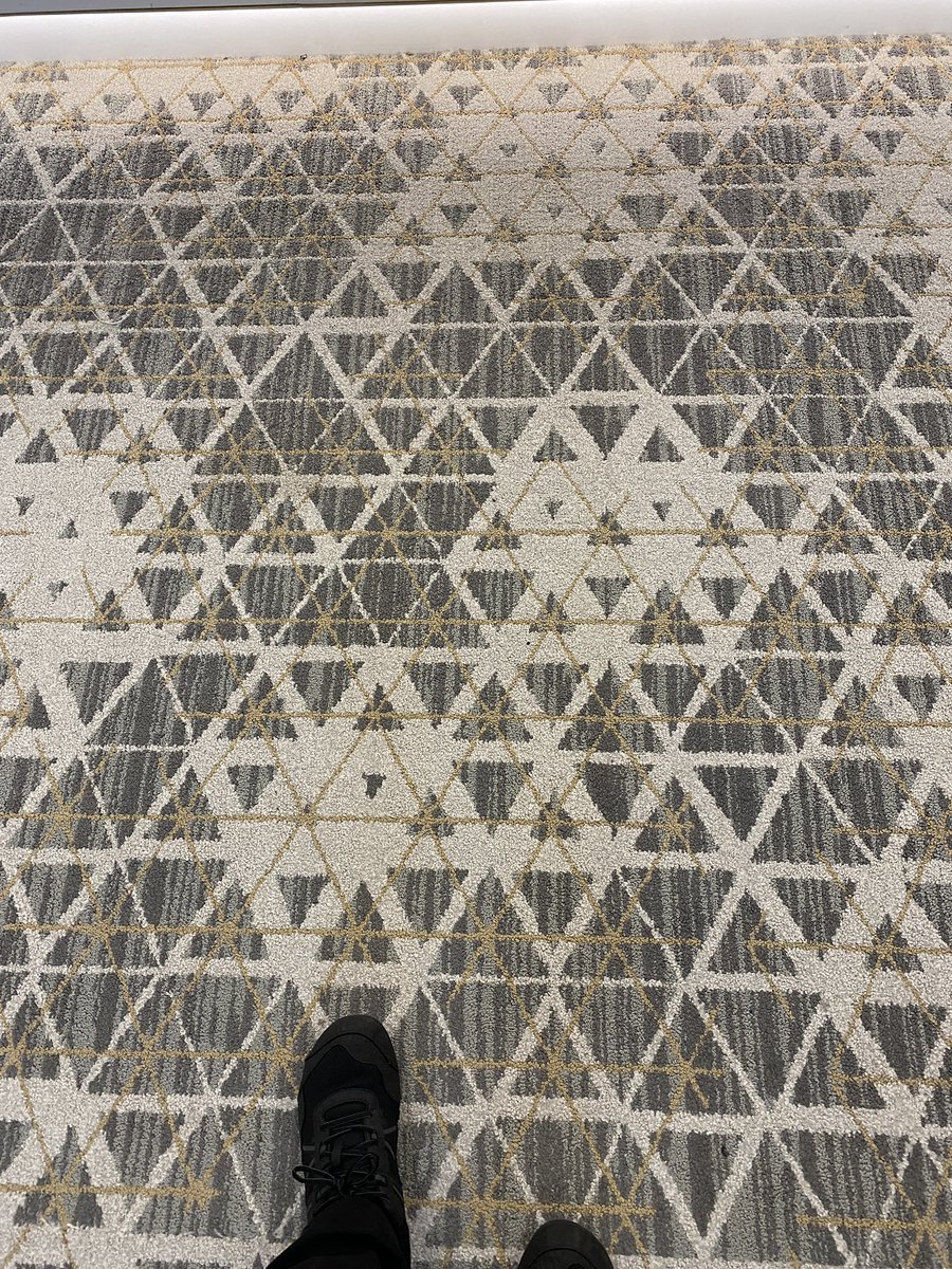 GaughanRogue's tweet photo. Mayo Clinic, Jacksonville, carpet looks just like the atomic magnification of the #AndromedaStrain #hmm https://t.co/MHaVAbaXcb https://t.co/YqssDJRwMA
