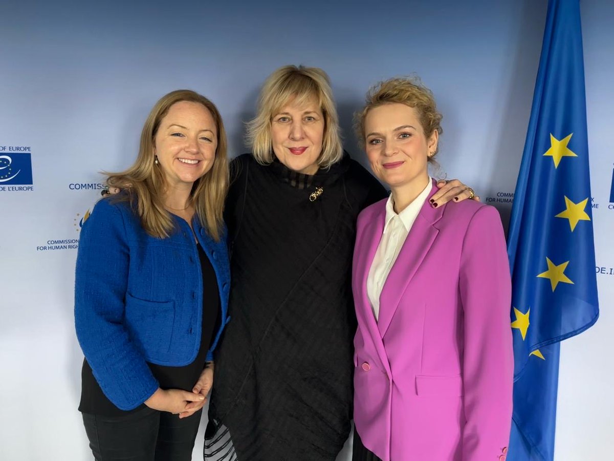 Always happy to be in the company of  #freespeech friends and campaigners. We stand together for #mediafreedom #safetyofjournalists #StopSLAPPs ⁦@Sarah_M_Clarke⁩ ⁦@fluturakusari⁩ ⁦@CommissionerHR⁩