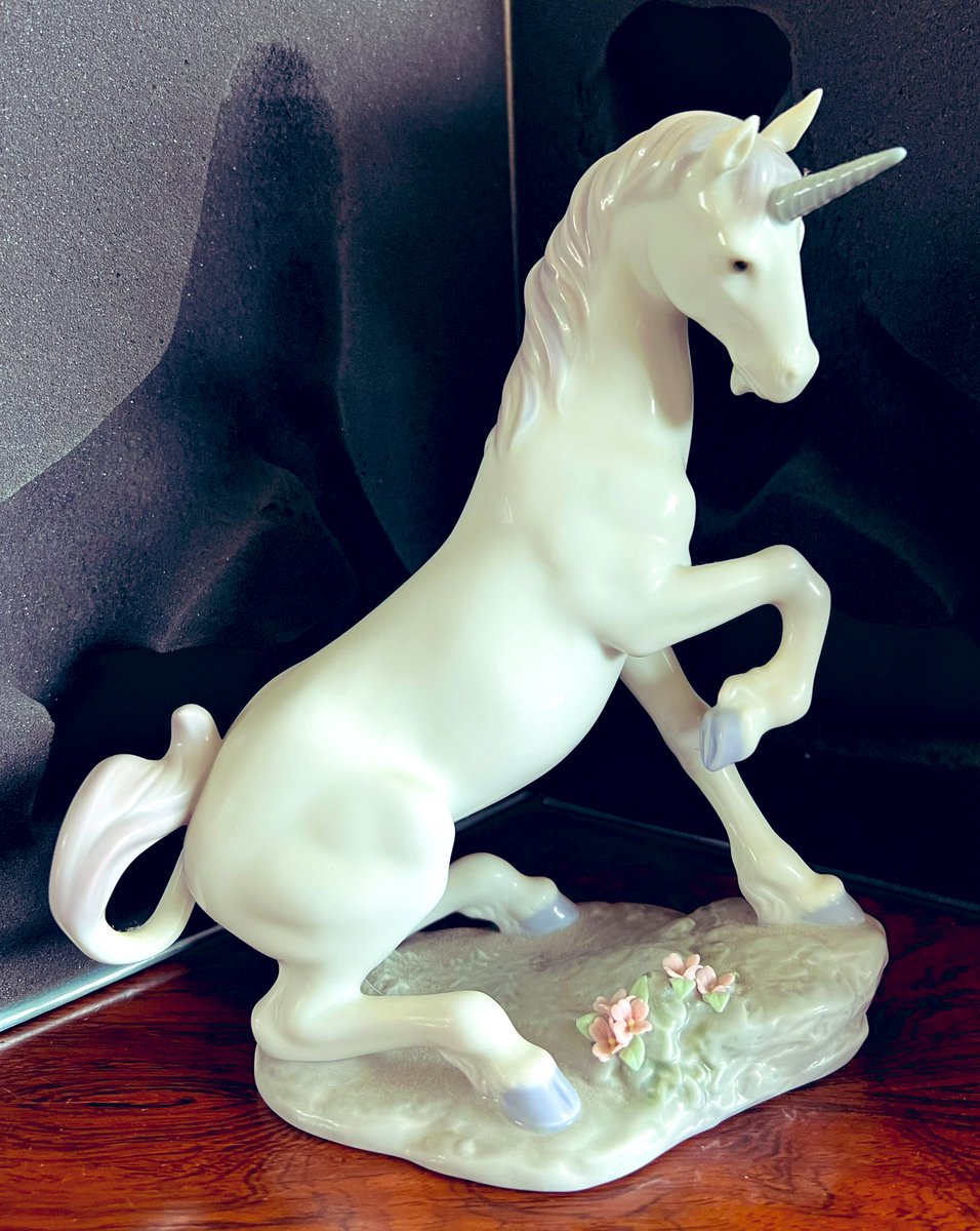 CatoCrane's tweet image. Did You Know that Retro #Lladro is Back in Desirable Fashion ?  #Auction soon At Cato Crane - Check Out Their Current #Values Online ! SELL WITH US ? @jlpre @shrewsmorris @WestKirbyToday @HeswallHall @lladro @CheshireLive @BestOfMcr @heswallmagazine @LivEchonews @WIRRALGLOBENEWS
