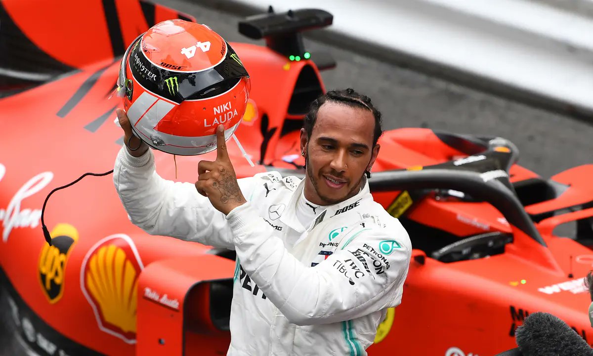 FLOOD - Hamilton'ın ayrılışı

Hamilton'un ayrılışı " yeni bir macera arayışı" olarak bahsedilsede, bu bir süreç ve 20 Mayıs 2019'da Niki Laudanın vefatını dayanır. Niki'nin vefatı tüm F1'i derinden etkilerken, Mercedes'inde güç ve politik açıdan zayıflamaya başladı.