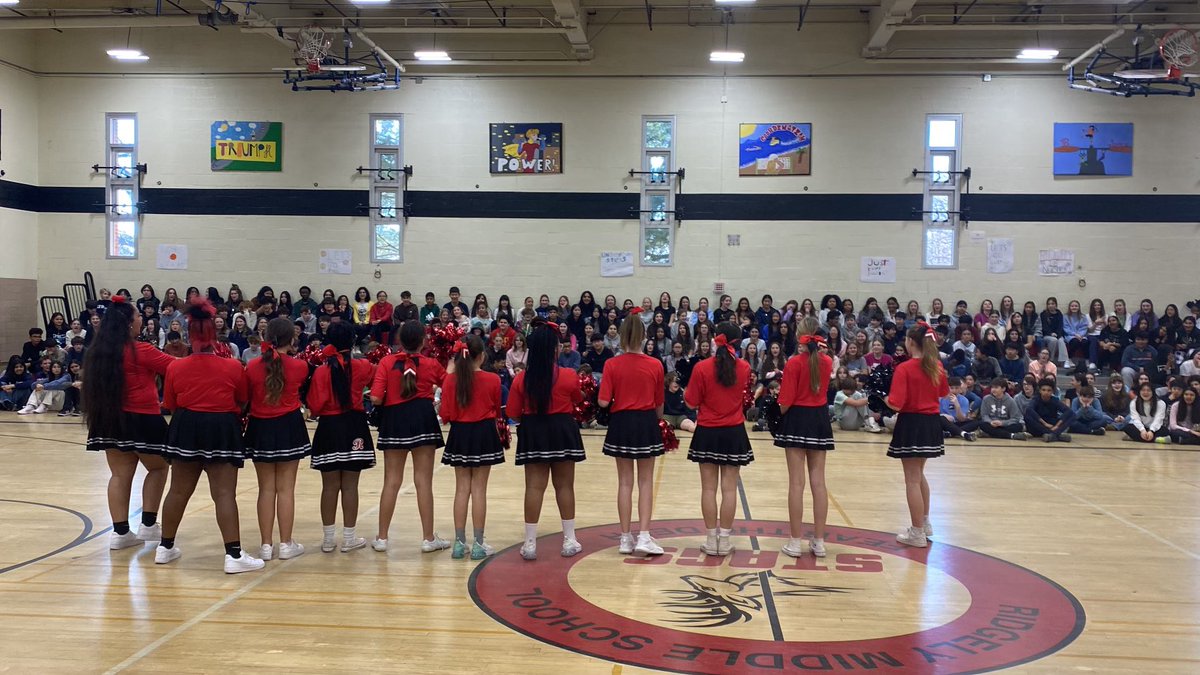 TeamRidgely's tweet image. Team RMS is boosting excitement at our pep rally before MAP testing this week!