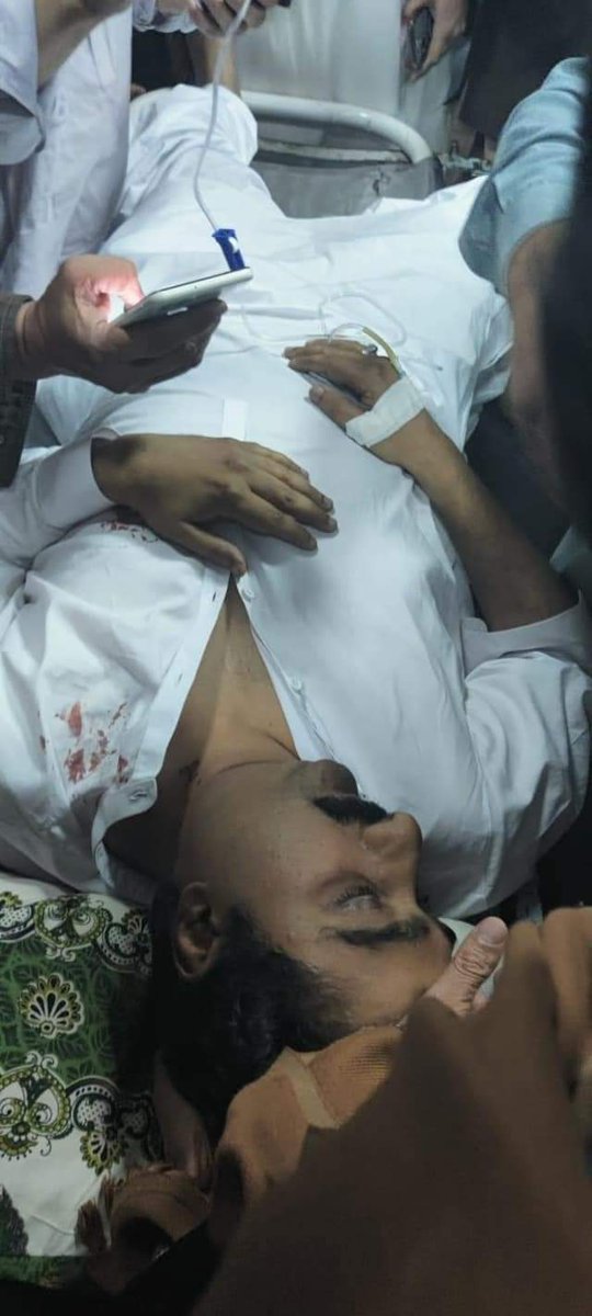 پی پی امیدوار سید ذوالفقار علی شاہ پر قاتلانہ حملہ، گولی لگنے سے شدید زخمی ہسپتال منتقل ۔
شاہ جی مالک آپکو اپنے حفظ و امان میں رکھے.آمین 
تمام دوستوں سے جلد صحتیابی کی درخواست ہے🙏

<a href="/BBhuttoZardari/">BilawalBhuttoZardari</a>