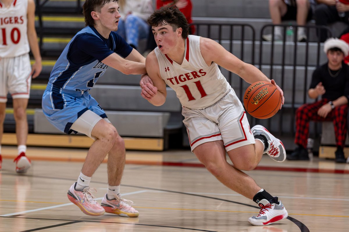 Mike Drago (@mdrago59) on Twitter photo Fleetwood’s Aiden Soumas: Weeber/Langdon Team of Merrill Lynch Player of the Week mikedragosports.com/fleetwoods-aid… <a href="/aidensoumas/">Aiden Soumas</a> <a href="/HunterSvoboda55/">Hunter Svoboda</a> <a href="/HerbNate/">Nate Herb</a> <a href="/HilburtLiam/">Liam Hilburt</a> <a href="/masonmusitano/">Mason Musitano</a> <a href="/CoachSit32/">Terry Sitler</a> <a href="/FwoodBball_FP/">Fleetwood Basketball Fan Page</a> #mikedragosports Fleetwood’s Aiden Soumas: Weeber/Langdon Team of Merrill Lynch Player of the Week mikedragosports.com/fleetwoods-aid… <a href="/aidensoumas/">Aiden Soumas</a> <a href="/HunterSvoboda55/">Hunter Svoboda</a> <a href="/HerbNate/">Nate Herb</a> <a href="/HilburtLiam/">Liam Hilburt</a> <a href="/masonmusitano/">Mason Musitano</a> <a href="/CoachSit32/">Terry Sitler</a> <a href="/FwoodBball_FP/">Fleetwood Basketball Fan Page</a> #mikedragosports