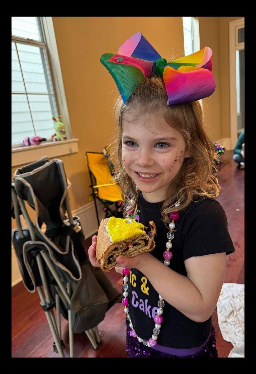 kingcakes's tweet photo. Cutie celebrating Mardi Gras with a slice of our delicious King Cake! 💜💚💛 #kingcake #kingcakes #neworleans #mardigras #nola
There is still time to order your King Cake! Place your order at: https://t.co/LuFIdY85Wr https://t.co/CY46U5DOGW