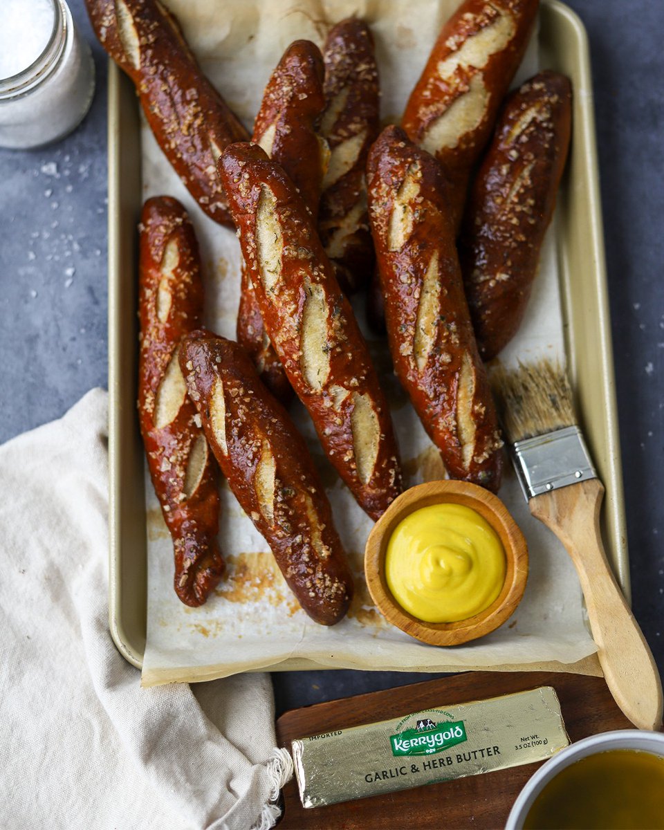 Ideal for snacks, appetizers and sandwiches, these Garlic and Herb German Soft Pretzel Sticks are made from scratch to savor and delight. ​ Get the recipe: kerrygoldusa.com/recipes/garlic…