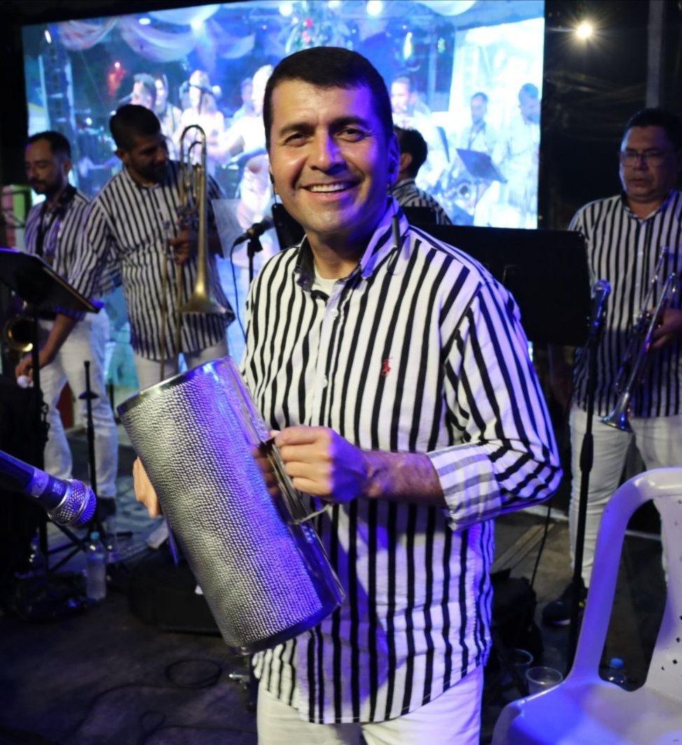 roger calderon tweet media