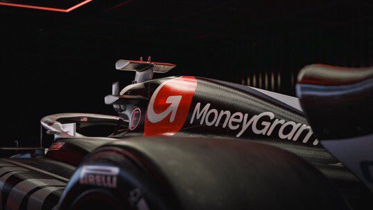 F1Tornello's tweet photo. #F1 Y medio perdido entre las noticias de Hamilton/Ferrari, hace unos días mostraron el diseño del Haas VF24. https://t.co/FAxBTReEzG