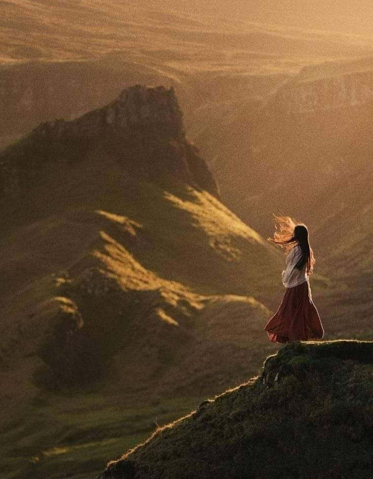 "لا شيء يعود كما كان ، تذكر هذهِ الجملة جيداً قبل أن تكسر شيئاً جميلاً ..
التراكمات تخلقك شخص أخر شخص لايأبه الخسائر..!!