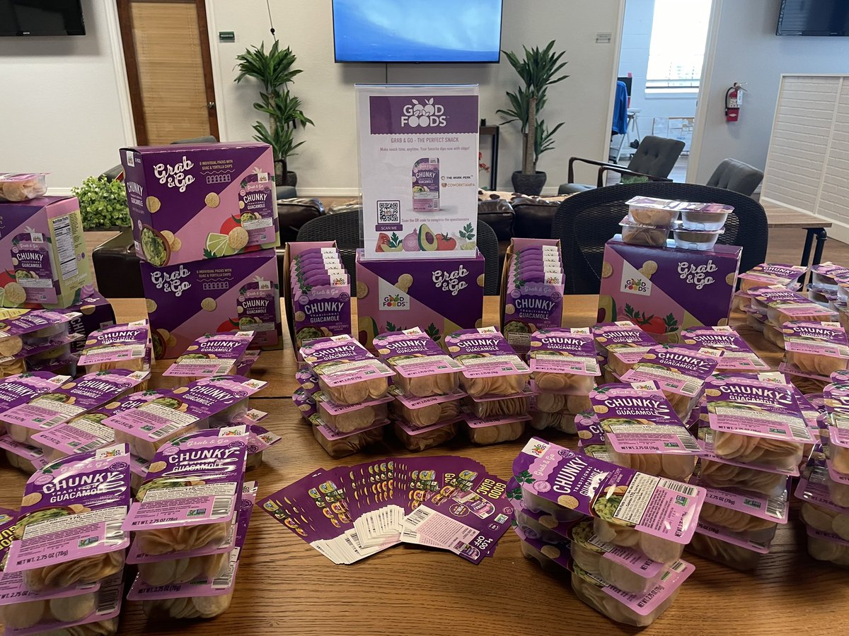 CoWorkTampa's tweet image. Thank you to @TheWorkPerk &amp;amp; GoodFoods for the yummy Grab &amp;amp; Go Chunky Guacamole Snack Packs for our members to try! 🥑

#workperk #theworkperk #goodfoods