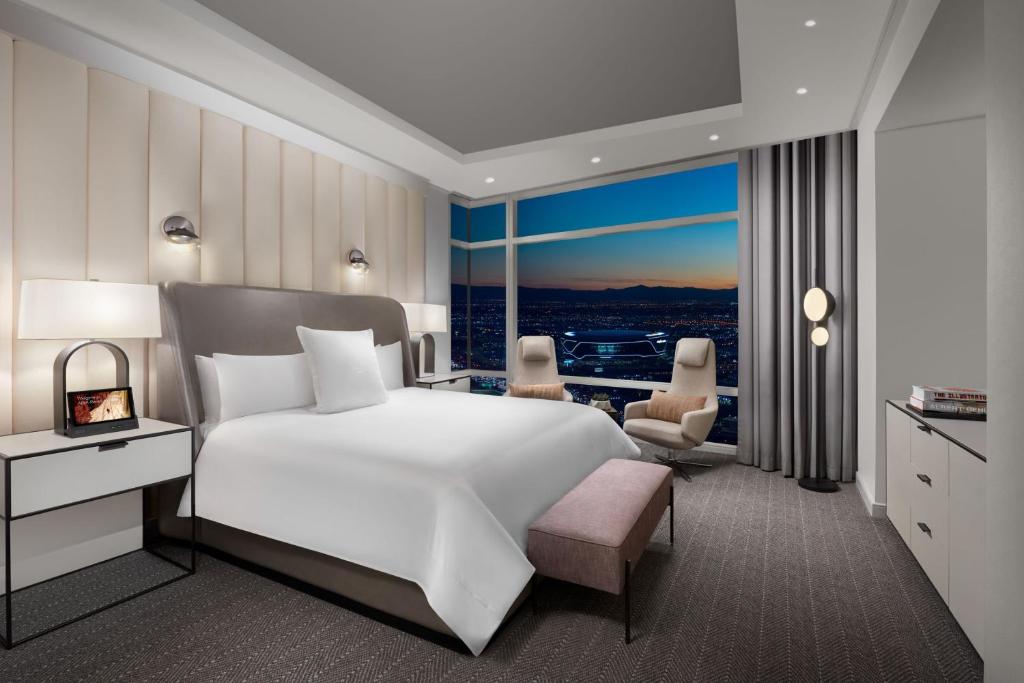 FEATUREDSTUFF_'s tweet photo. Super Luxury Sky Suites One Bedroom – Mountain View, Full of Amenities, Super Bowl Rental Deal - Las Vegas, NV https://t.co/Y7tRAutKpa #SuperBowl2024 #Vegas #travelphotography #decor #Niners #traveling #viral #MondayMotivation https://t.co/OsY9xGPBuq