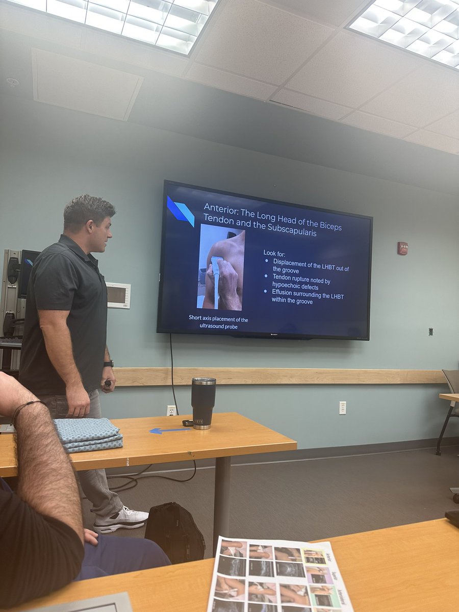 miamibeachpocus's tweet photo. MSK lecture with the FIU EM interest group! 

#ultrasound #fellowship #emergency #emergencymedicine #ems #miamibeach #doctor #physician #meded #medlife #residency #doctors https://t.co/z7f2lQNX82