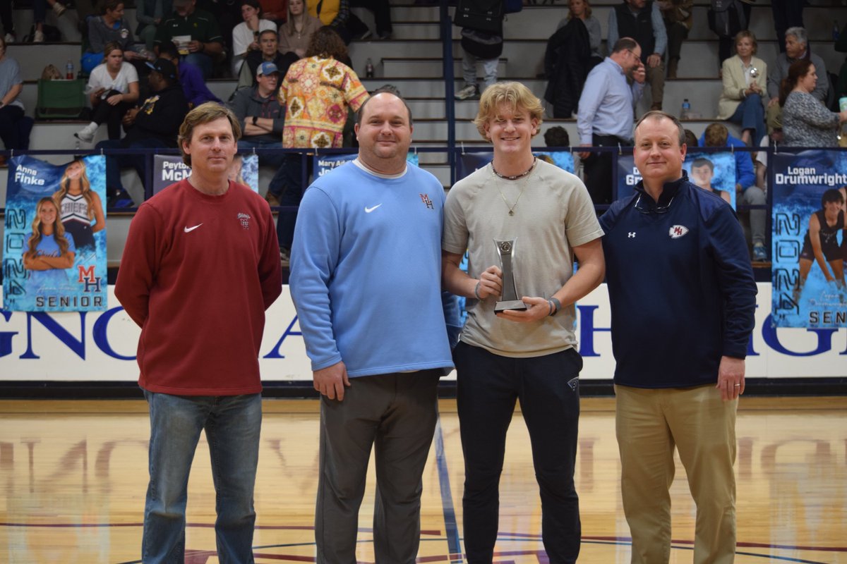 We were proud to present Cooper Pratt, Class of 2023, with the 2023 Gatorade Player of the Year award at a recent basketball game! Cooper was a 6th round draft pick for the Milwaukee Brewers last summer. Congratulations, Cooper! We are so proud of you!