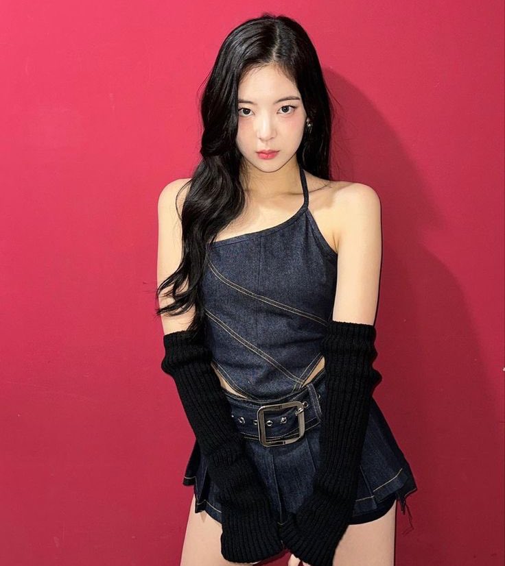 filmcjs's tweet image. CHOI LIA IN THIS OUTFIT WAS LITERALLY GIVING 😭 SHES GORGEOUS