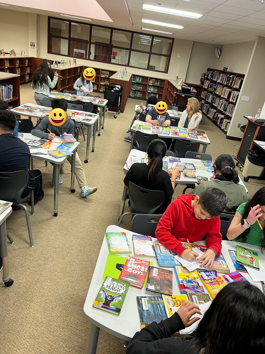 Loved doing this book tasting with ESL! There’s so many amazing reads at the library this year! @librarianerh @katy_libraries #katylibraries @BeckJuniorHigh #bjhnolimits