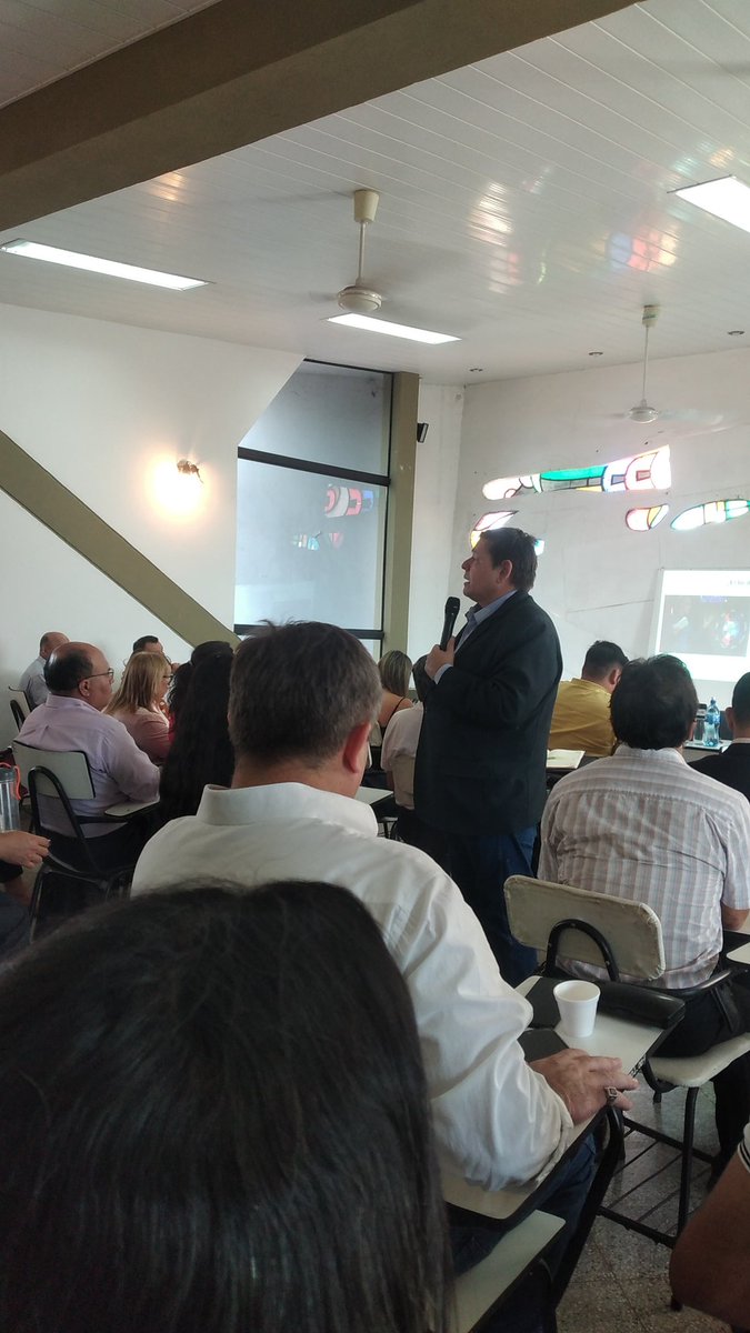 Indert, rumbo a convertirse en una institución de la excelencia. El presidente del Indert, <a href="/frarui1/">Francisco Ruiz Díaz</a>, disertó sobre la problemática rural. Fue en el Instituto René Cassin, de Asunción, como el lanzamiento del Diplomado en Economía y Política de Tierras.
#GobiernoDelParaguay