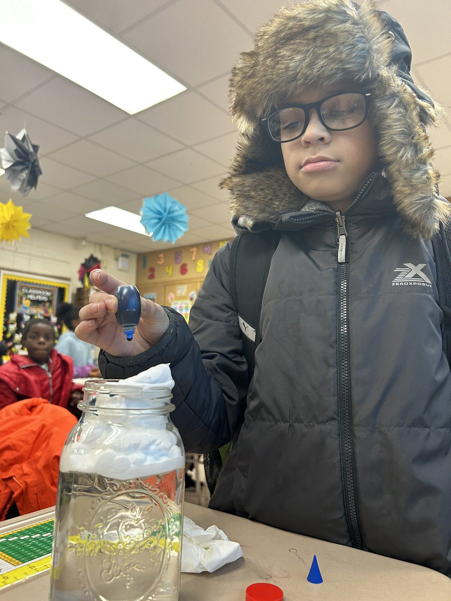 LSabinsky's tweet photo. Evaporation, condensation, and precipitation experiments during our water cycle unit! 
☀️☁️☔️ https://t.co/s9WdHPyqLi