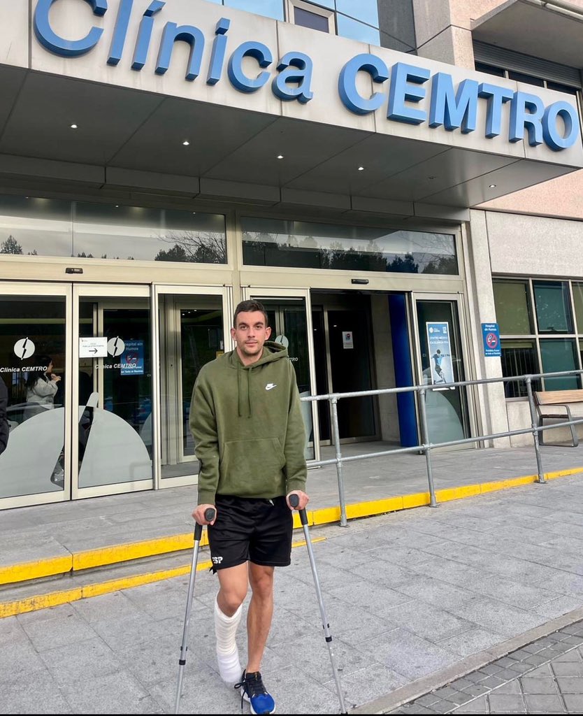 Todo nuestro apoyo y cariño a <a href="/Gerry_400m/">Gerard Descarrega Puigdevall</a>. 

El pasado sábado durante una competición, sufrió una rotura del tendón de Aquiles. Mañana será operado por los doctores Tomás Fernández Jaén y Pedro Guillén. 
 
Ánimo, te conocemos y sabemos que volverás más fuerte que nunca 💪🏻