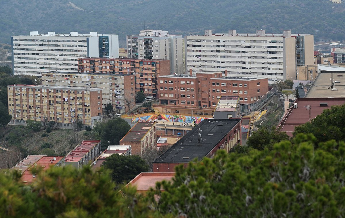 Consorci d'Educació (@consorciedubcn) on Twitter photo 🎒 La Zona Nord es transformarà per ampliar i millorar l’oferta educativa pública:
🔹Les escoles Ciutat Comtal, Ferrer i Guàrdia, Elisenda de Montcada i <a href="/EscolaMMorera/">Institut escola Mestre Morera</a> seran instituts escola.
🔹L'<a href="/InstitutPicasso/">Institut Picasso</a> oferirà estudis postobligatoris.
ℹ️ edubcn.cat/ca/noticies/de… 🎒 La Zona Nord es transformarà per ampliar i millorar l’oferta educativa pública:
🔹Les escoles Ciutat Comtal, Ferrer i Guàrdia, Elisenda de Montcada i <a href="/EscolaMMorera/">Institut escola Mestre Morera</a> seran instituts escola.
🔹L'<a href="/InstitutPicasso/">Institut Picasso</a> oferirà estudis postobligatoris.
ℹ️ edubcn.cat/ca/noticies/de…