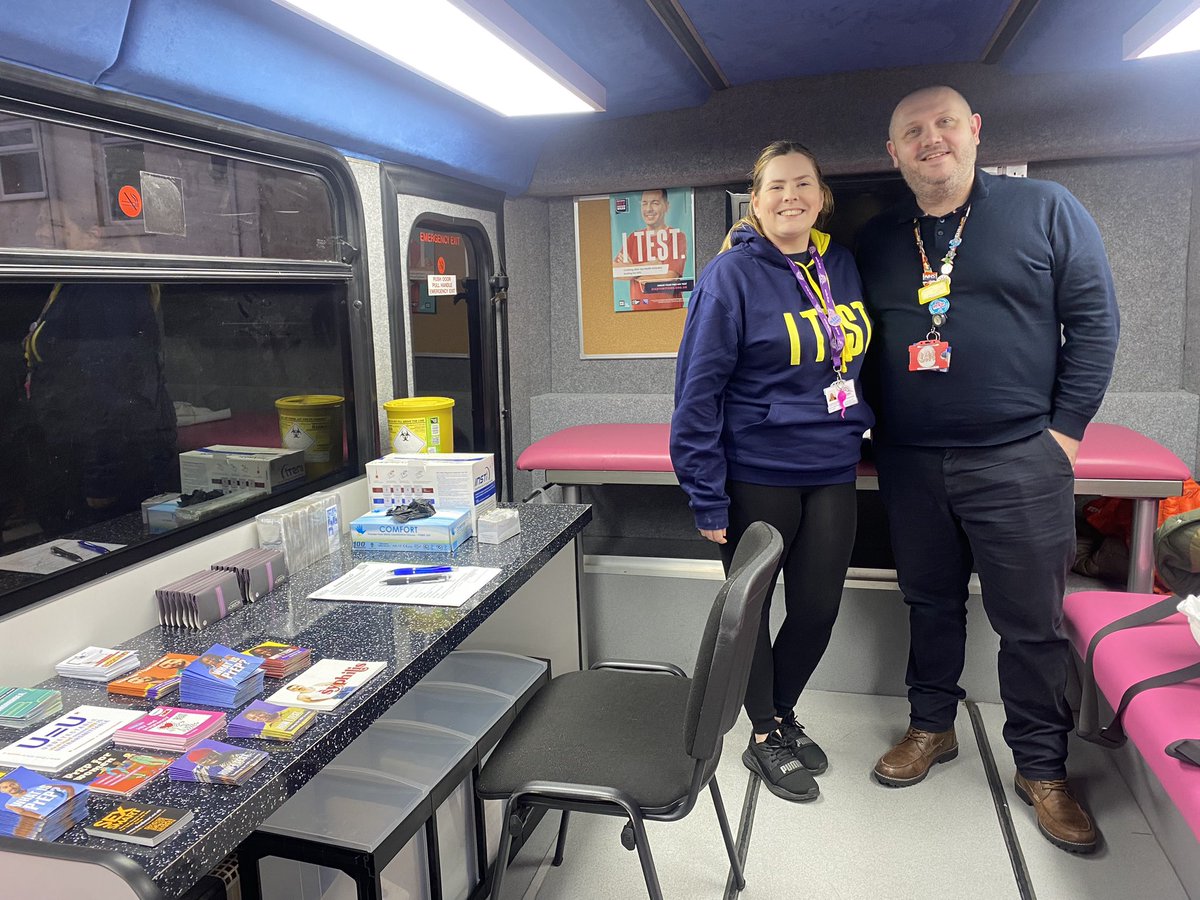 anna_obi_hiv's tweet photo. Myself and @Chrishodgson22 from the  HIV team @BlackpoolHosp have been out supporting @RenaissanceDLL on the bus this evening in Blackpool for HIV Testing week, great working alongside you guys as always! #HIVTestingWeek #hivteamblackpool #hivtesting #fasttrackcities https://t.co/HaTAiFM7mx