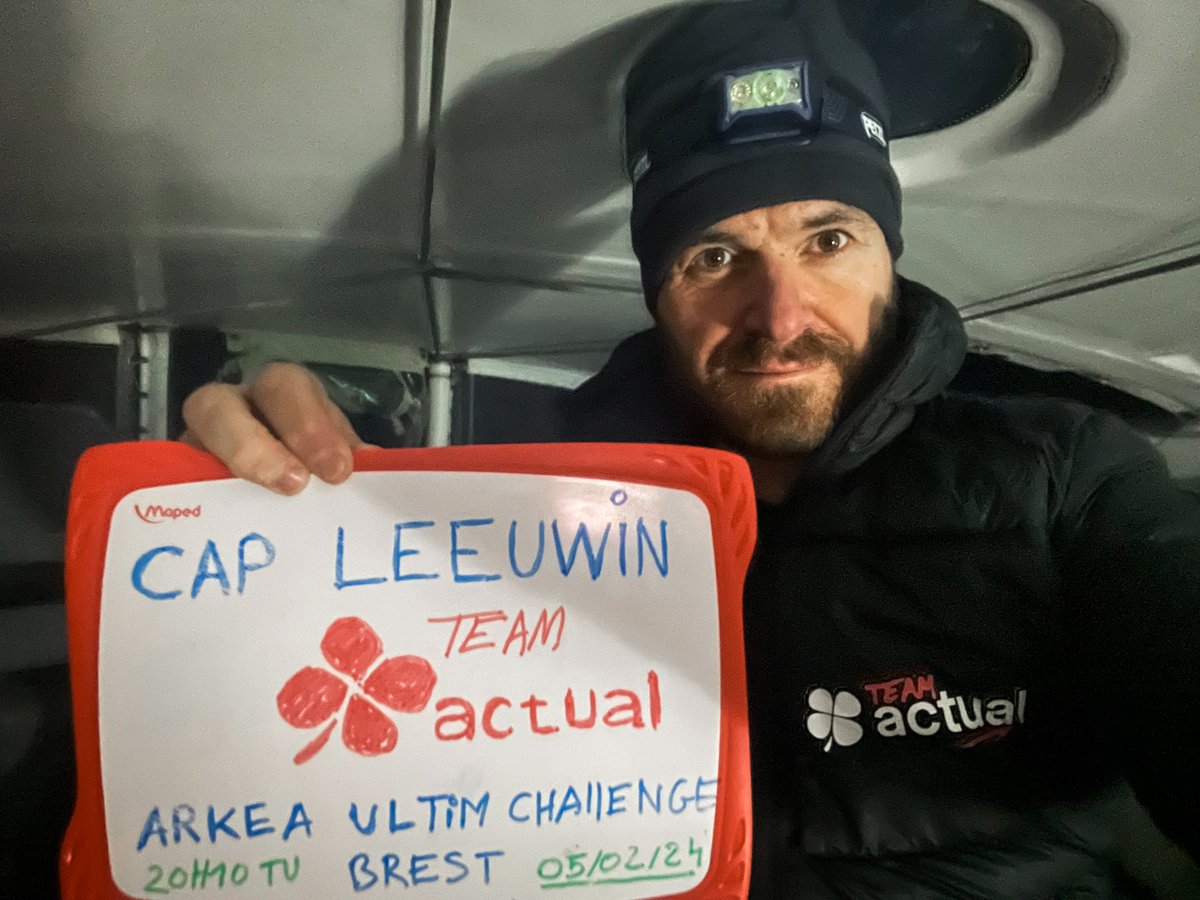 Ce lundi 5 février à 20H10 TU (21H10 FR), <a href="/_AnthoMarchand/">Anthony Marchand</a> et Actual Ultim 3 ont franchi la longitude du 𝗖𝗮𝗽 𝗟𝗲𝗲𝘂𝘄𝗶𝗻 après 29 jours de course. 👏 #TeamActual | @GroupeACTUAL | #FaireEquipeEnsemble | <a href="/ARKEAULTIMCHALL/">ARKEA ULTIM CHALLENGE - Brest</a>