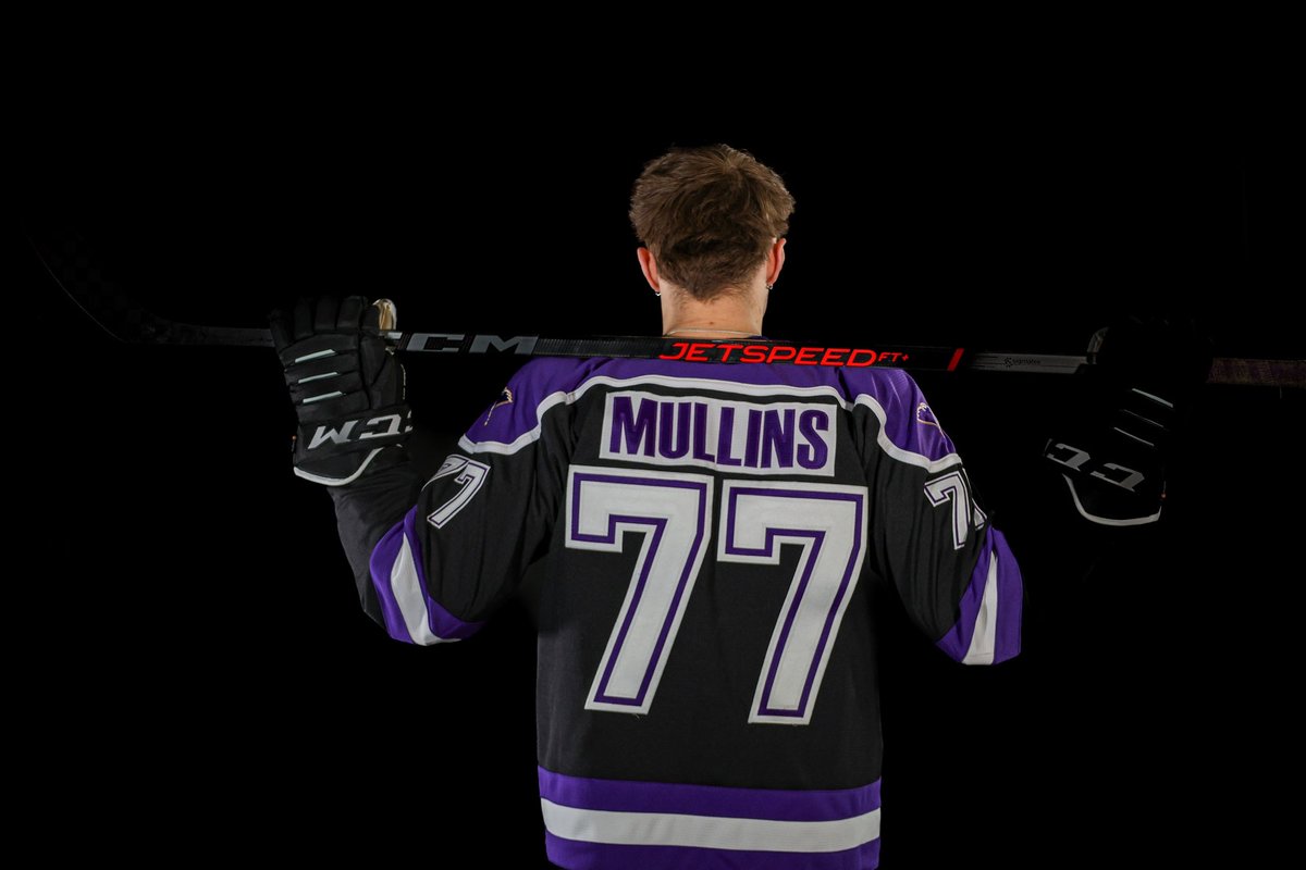 BearcatsHockey's tweet photo. This Friday, the Bearcats are going back in black as we unveil our brand-new jerseys to honor our departing players on senior night. Join us at 7:45 PM when the puck drops – we’re excited to have you in the stands for our last home stand of the year! #bearcatsunleashed https://t.co/jupFtbwzfK