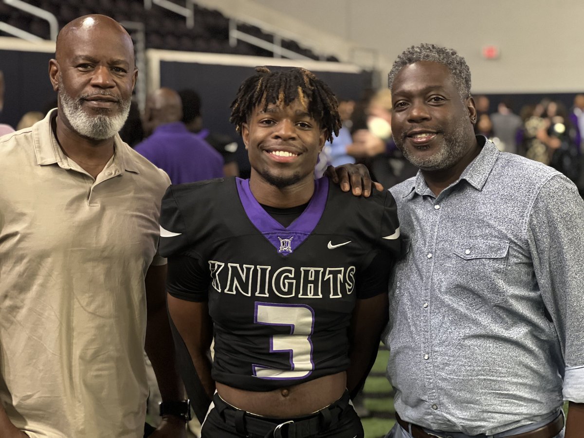 I will be signing my NLI Wednesday at 8:30 AM at Indepenedce High School! <a href="/CoachBenavidez/">𝗠𝗮𝗿𝗰 𝗕𝗲𝗻𝗮𝘃𝗶𝗱𝗲𝘇</a> <a href="/WPU_Football/">𝙒𝙞𝙡𝙡𝙞𝙖𝙢 𝙋𝙚𝙣𝙣 𝙁𝙤𝙤𝙩𝙗𝙖𝙡𝙡</a>
