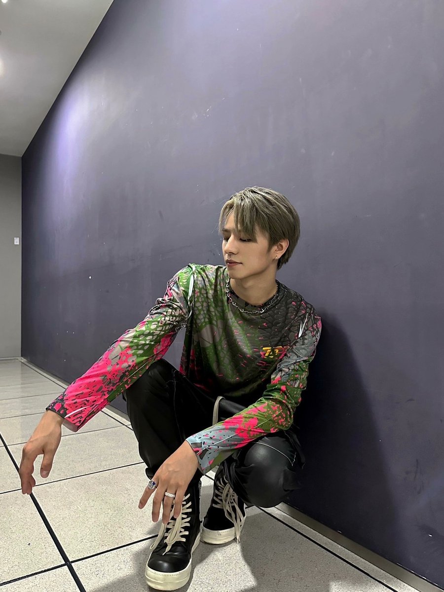 porque ya era hora de dejar los escenarios y volver a los audífonos hoy estamos con los #𝚜uél𝐭ame·𓊆𝕧ībes𓊇 y claro uno viene a disfrutar de la mejor música posible y justo nuestras bonitas de #𝐓ུini𝑓t𖡎ℭh𝐫istina sacaron la canción del año ! 

𝐚𝐢.𝚋αe ⋆ 𝐅l𝚎t𝕔h𝚎r