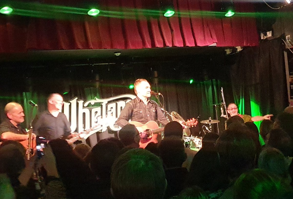 claudineldesign's tweet photo. @DavidGray @whelanslive Last night's gig was fantastic 👏 https://t.co/sAiInvt39b